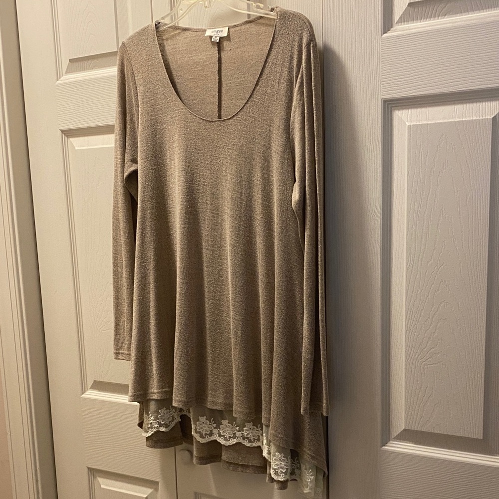 Umgee Tan Long Sleeve Tunic with Lace Hem